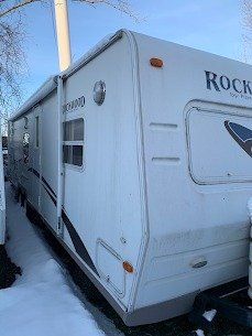 Trailer Front Window — Coventry, RI — Yonko's Buys RV's