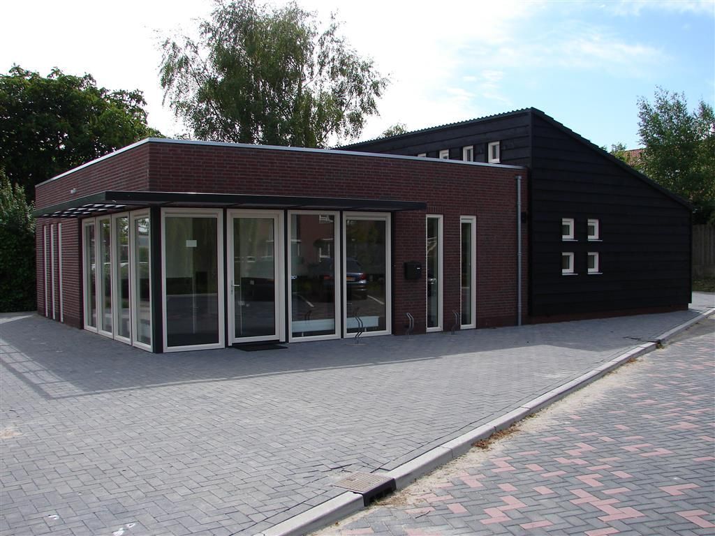 Nieuwbouw Dierenartsenpraktijk De Wurft in Sommelsdijk