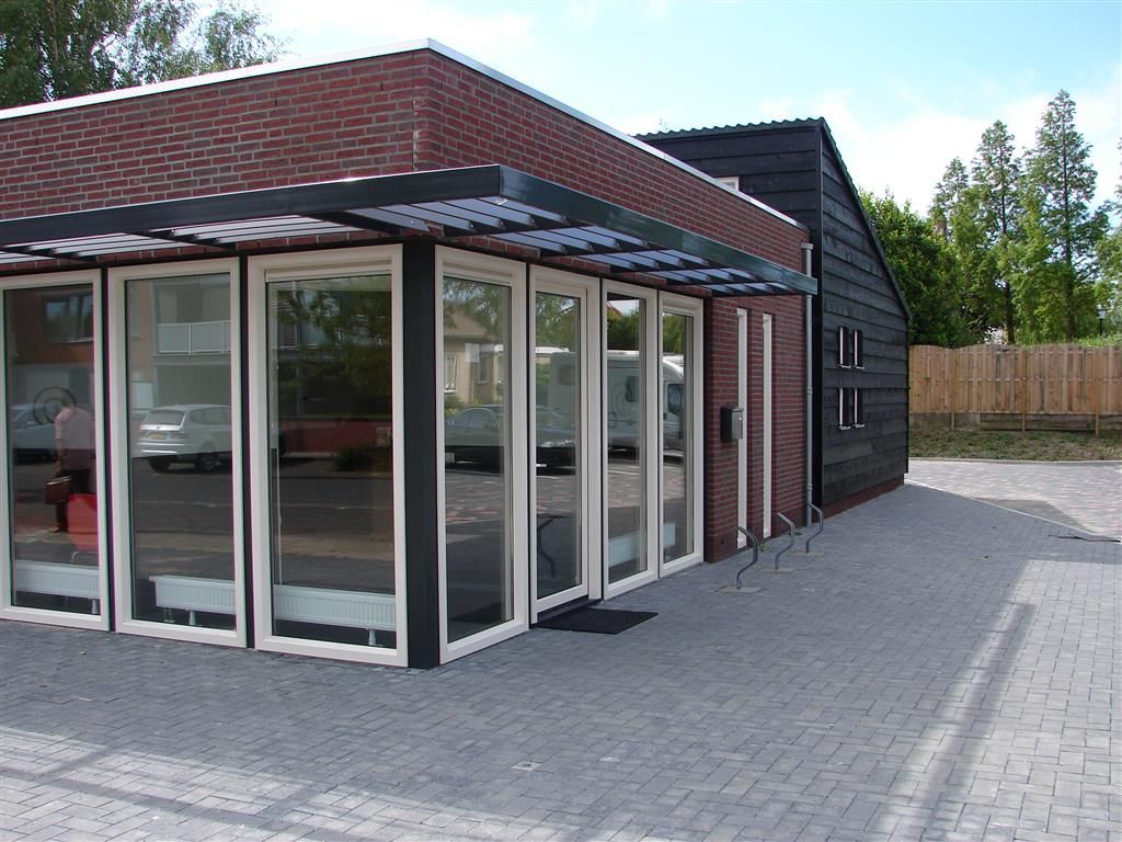 Nieuwbouw Dierenartsenpraktijk De Wurft in Sommelsdijk