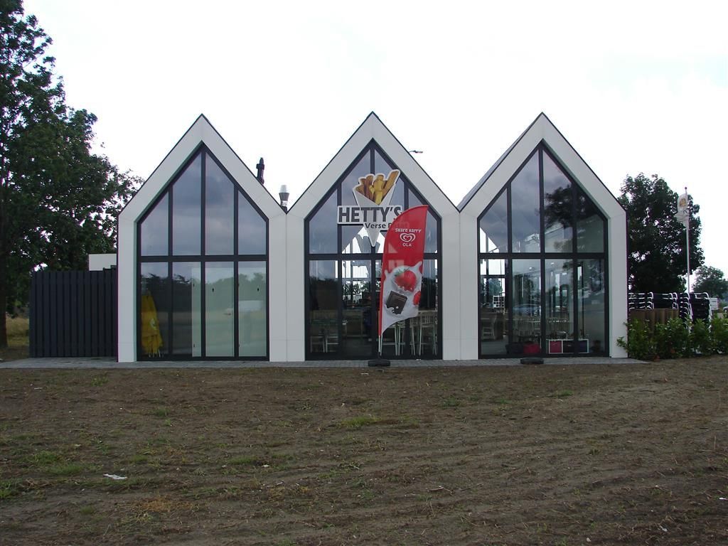 Nieuwbouw restaurant Hetty's patat Ooltgensplaat