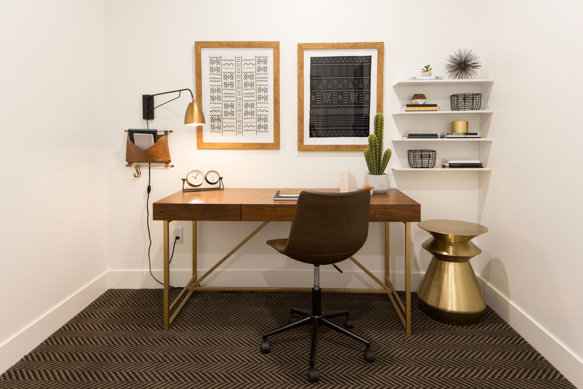 capitol place study table