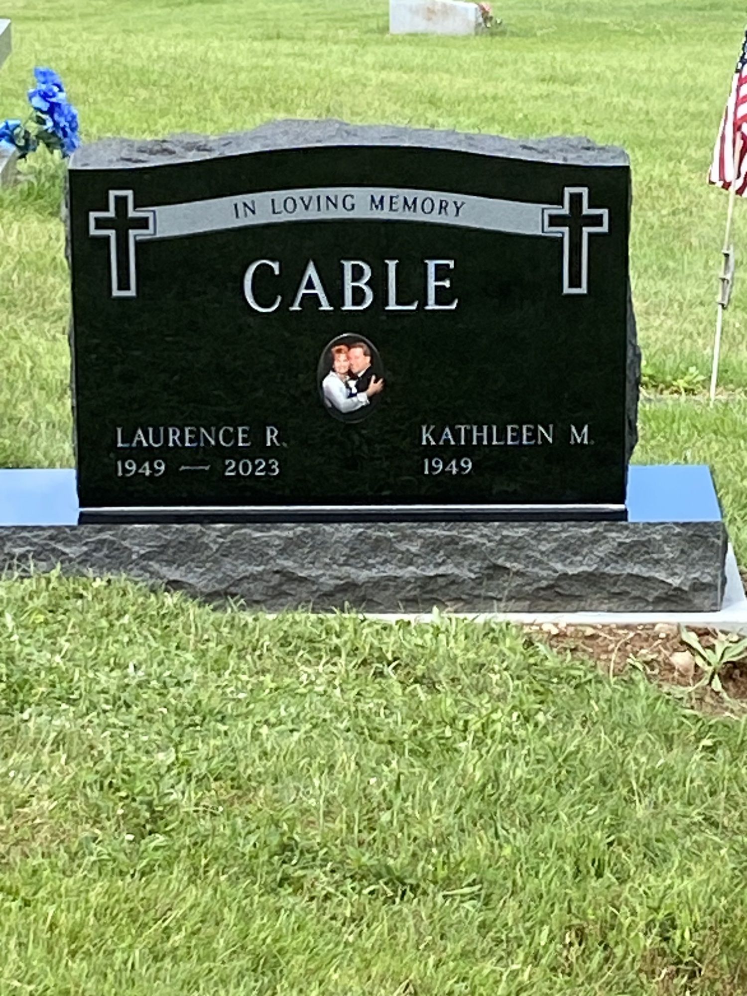 Black headstone for Cable family. 