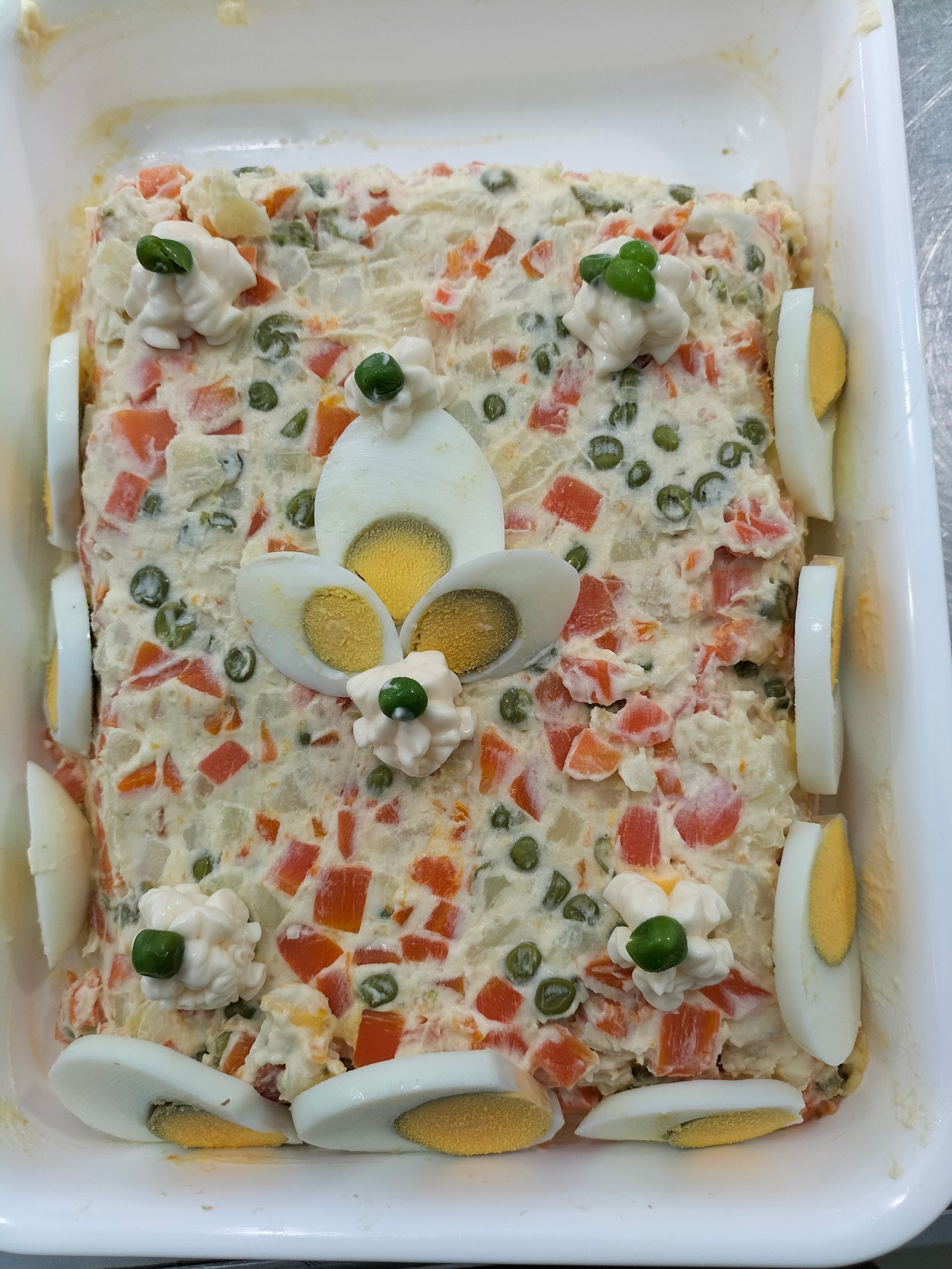 insalata russa con uova sode