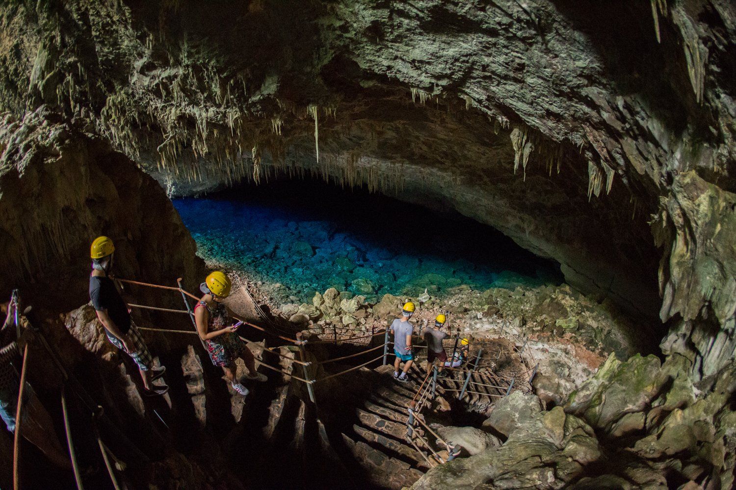 Gruta do Lago Azul Bonito