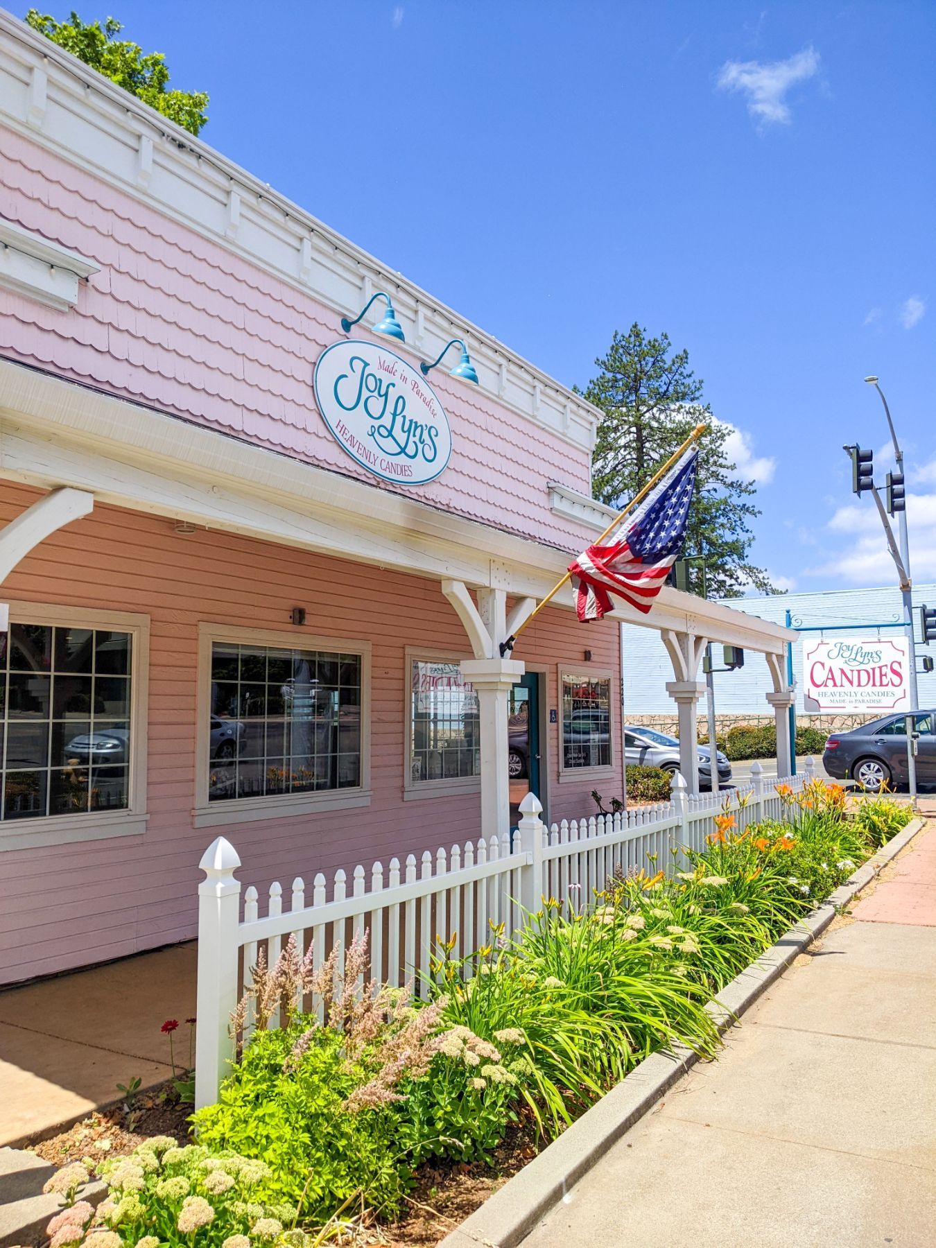 Joy Lyn's Candies in Paradise and Magalia, California