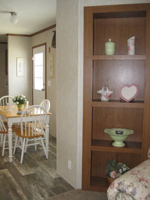 Redman F46627 Manufactured Home In Lyndonville, Vermont