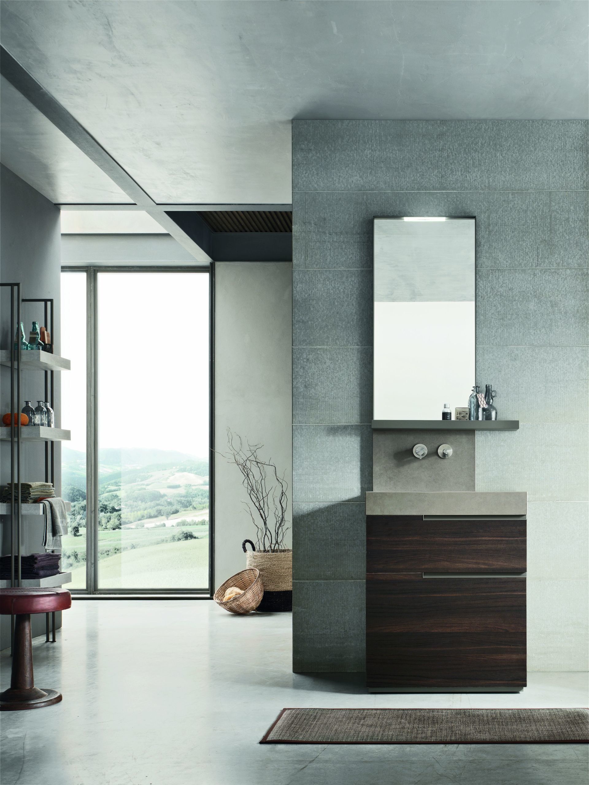 mobile bagno piccolo a terra di design.