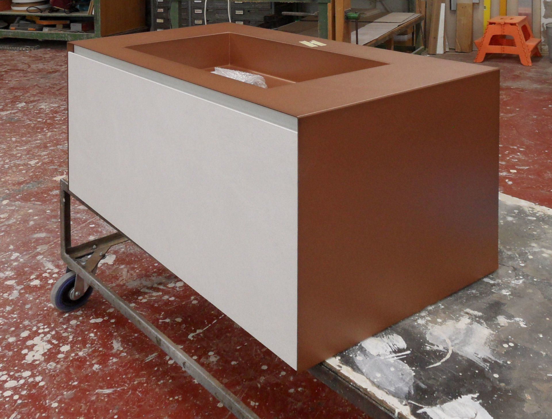 Lavabo in ferro corten e rame brunito