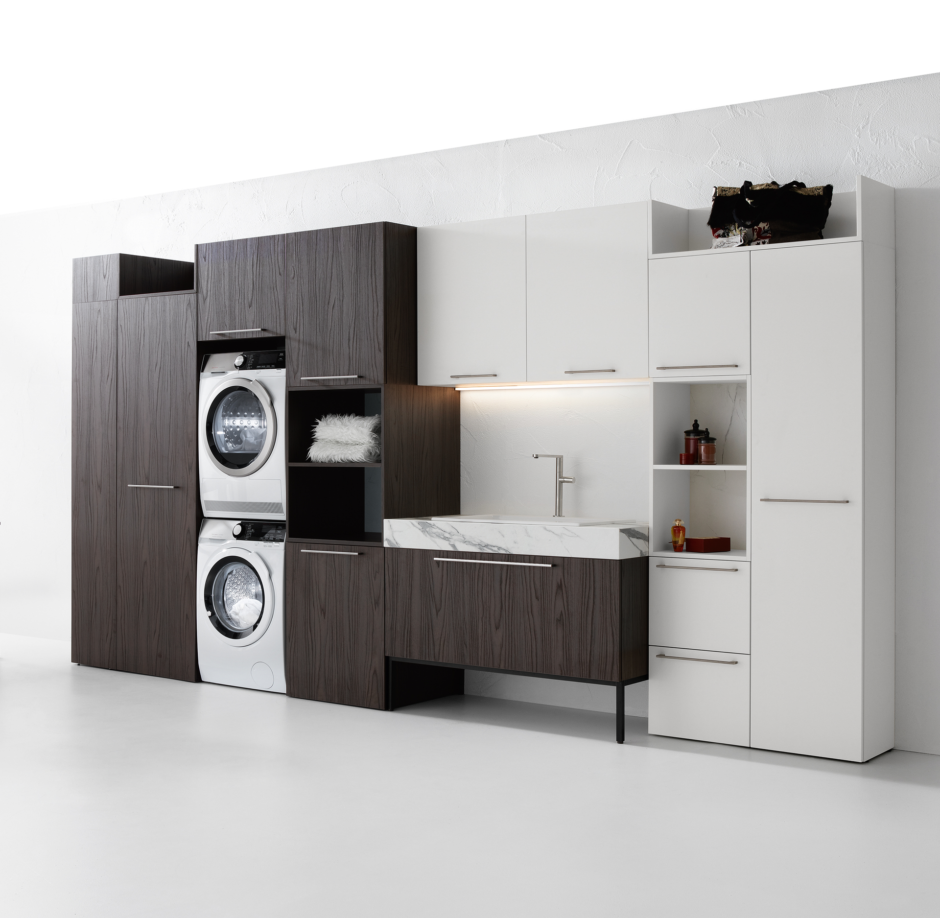 Una collezione di Mobili Lavanderia con accessori indispensabili per questo ambiente.