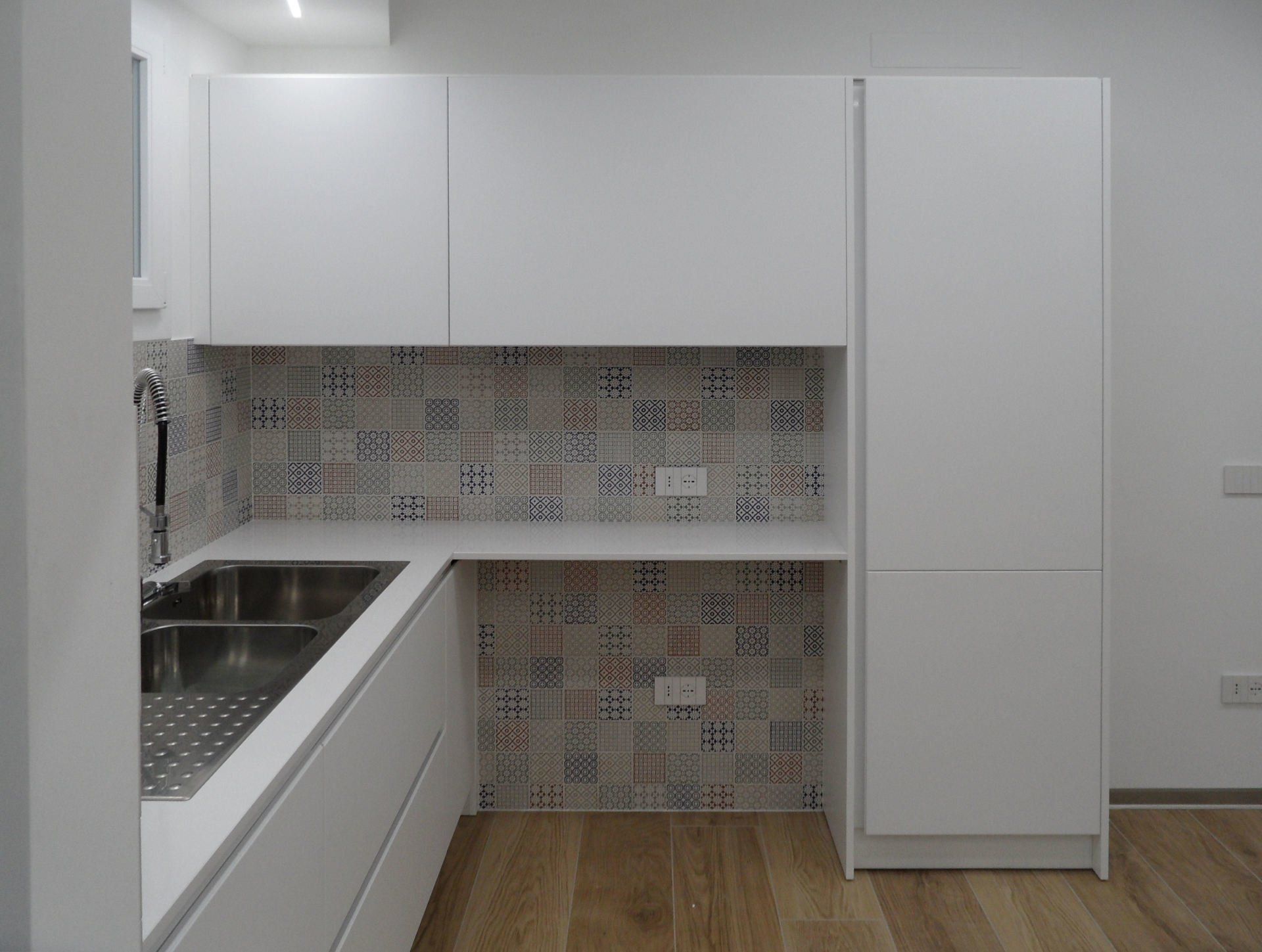 cucina con piastrelle vintage