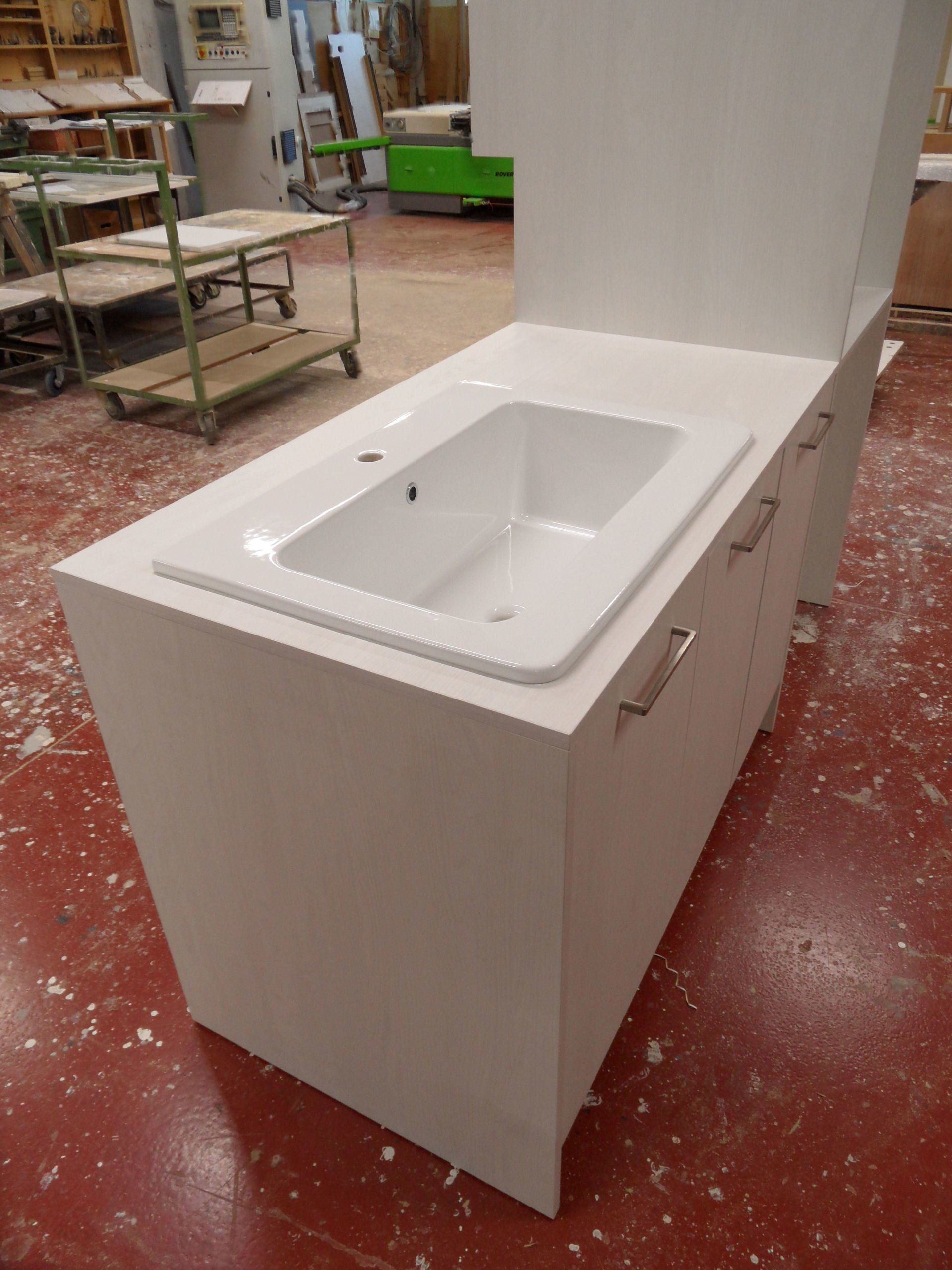 Mobilie lavanderia in costruzione styl art