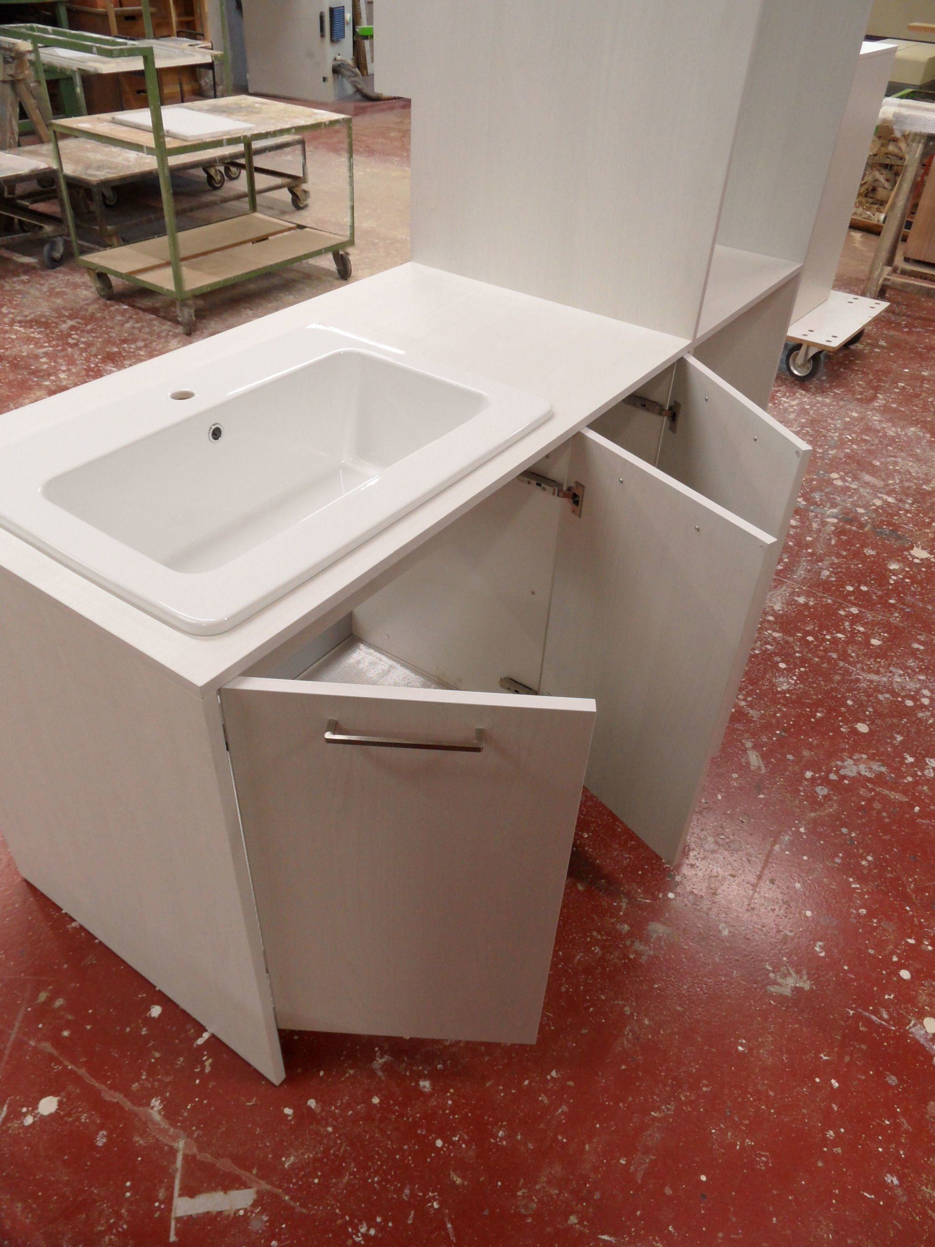 Mobilie lavanderia in costruzione styl art