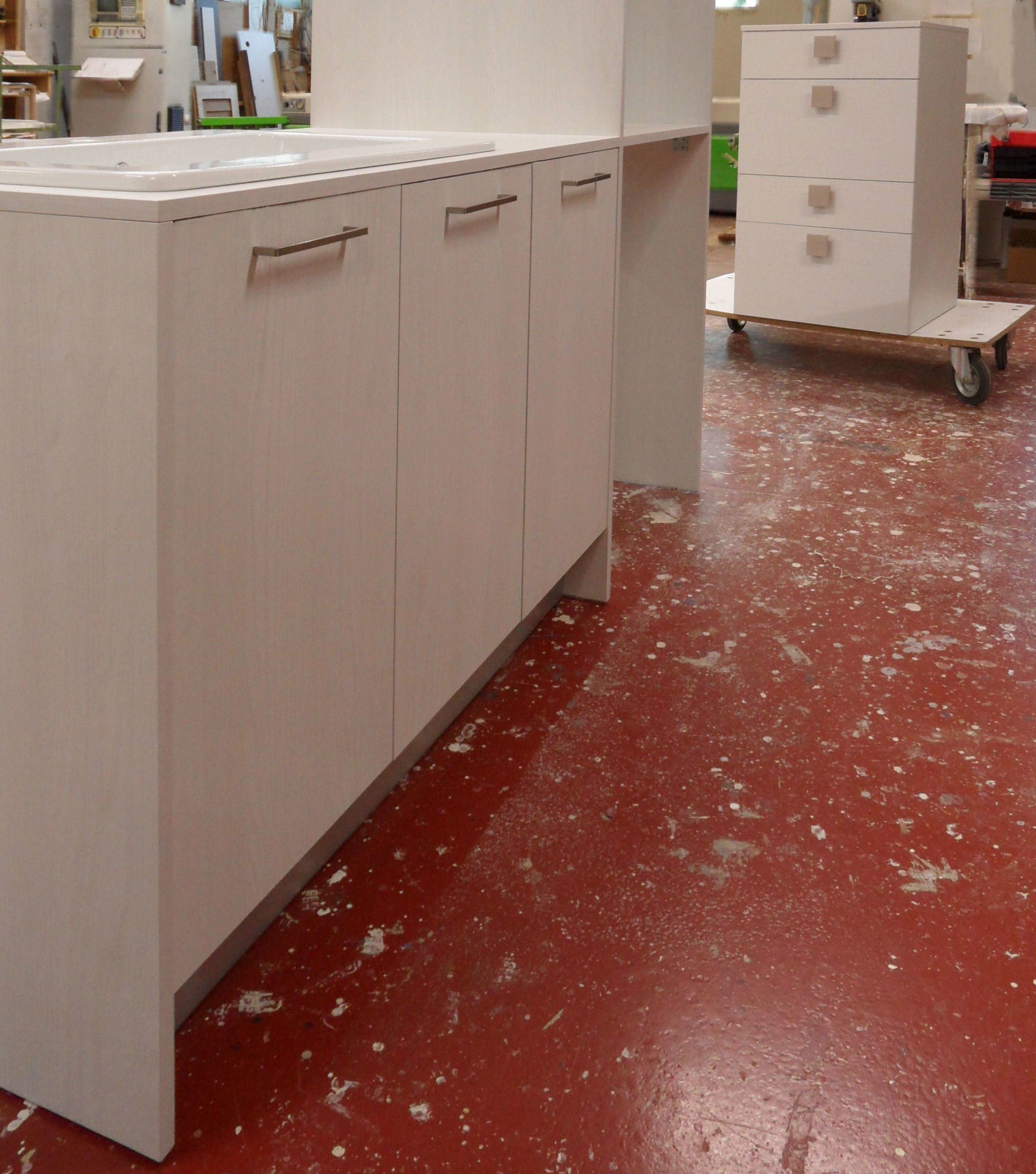 Mobilie lavanderia in costruzione