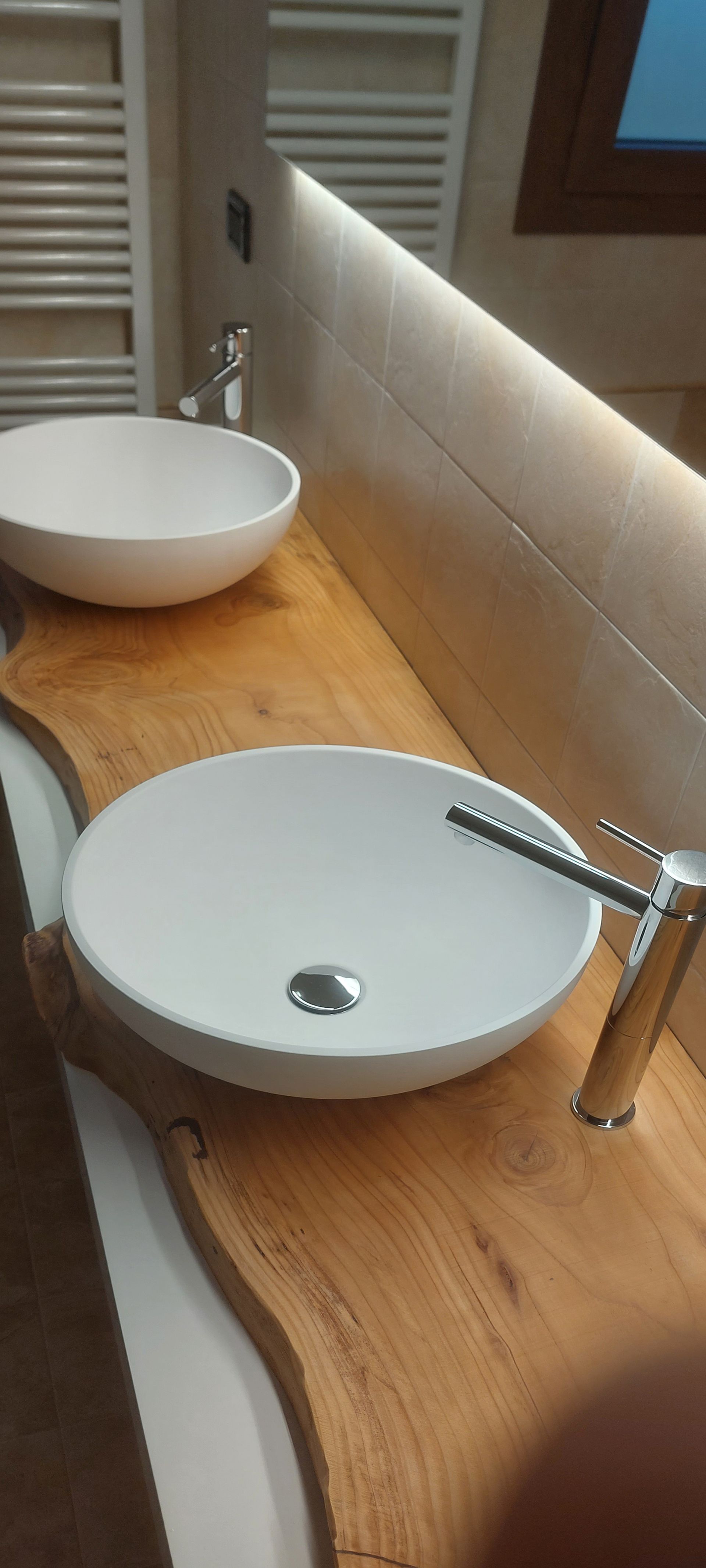 Mobile Bagno con tavolato corteccia in legno di Cedro