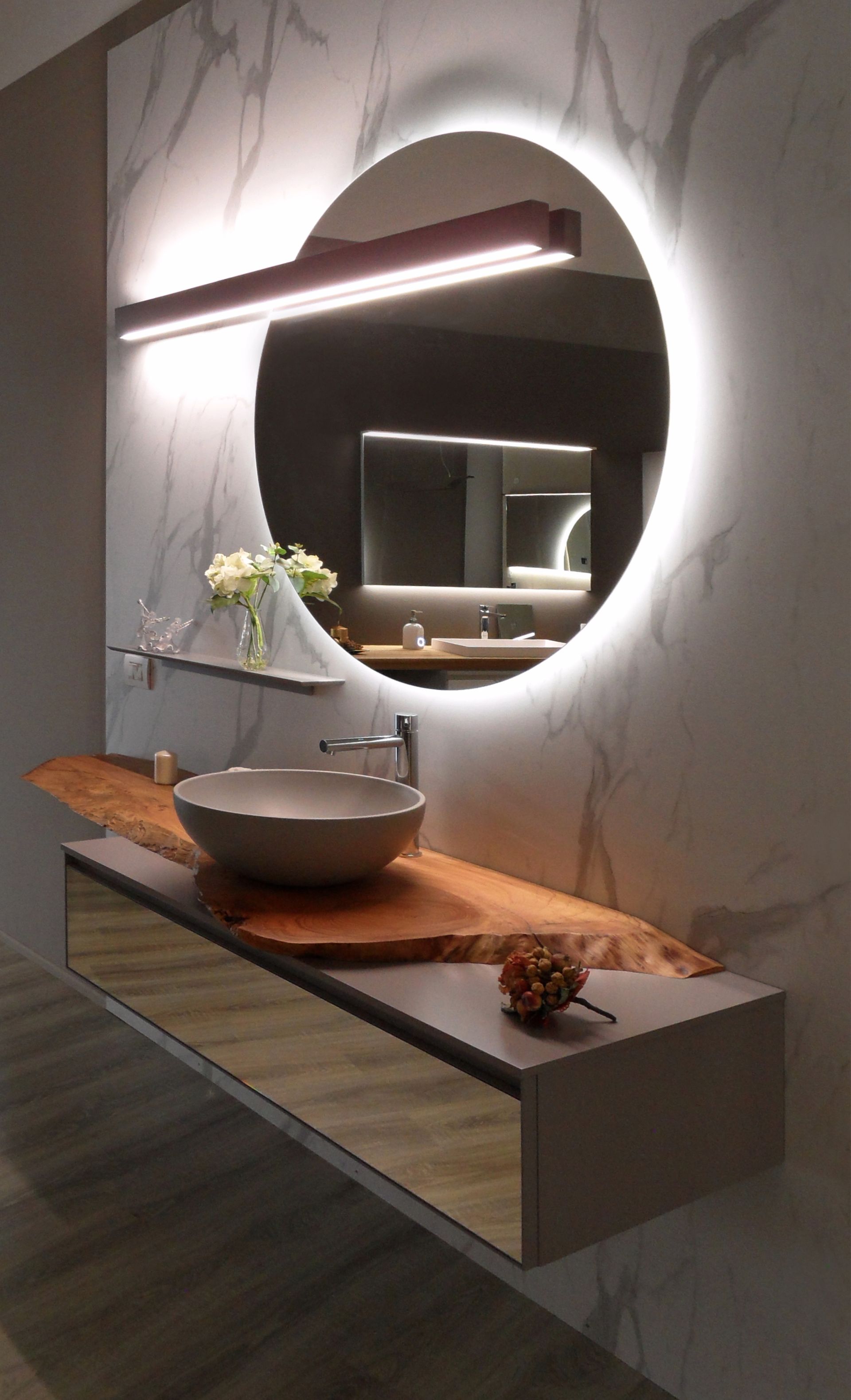 Mobile Bagno con tavolato corteccia in legno di Cedro