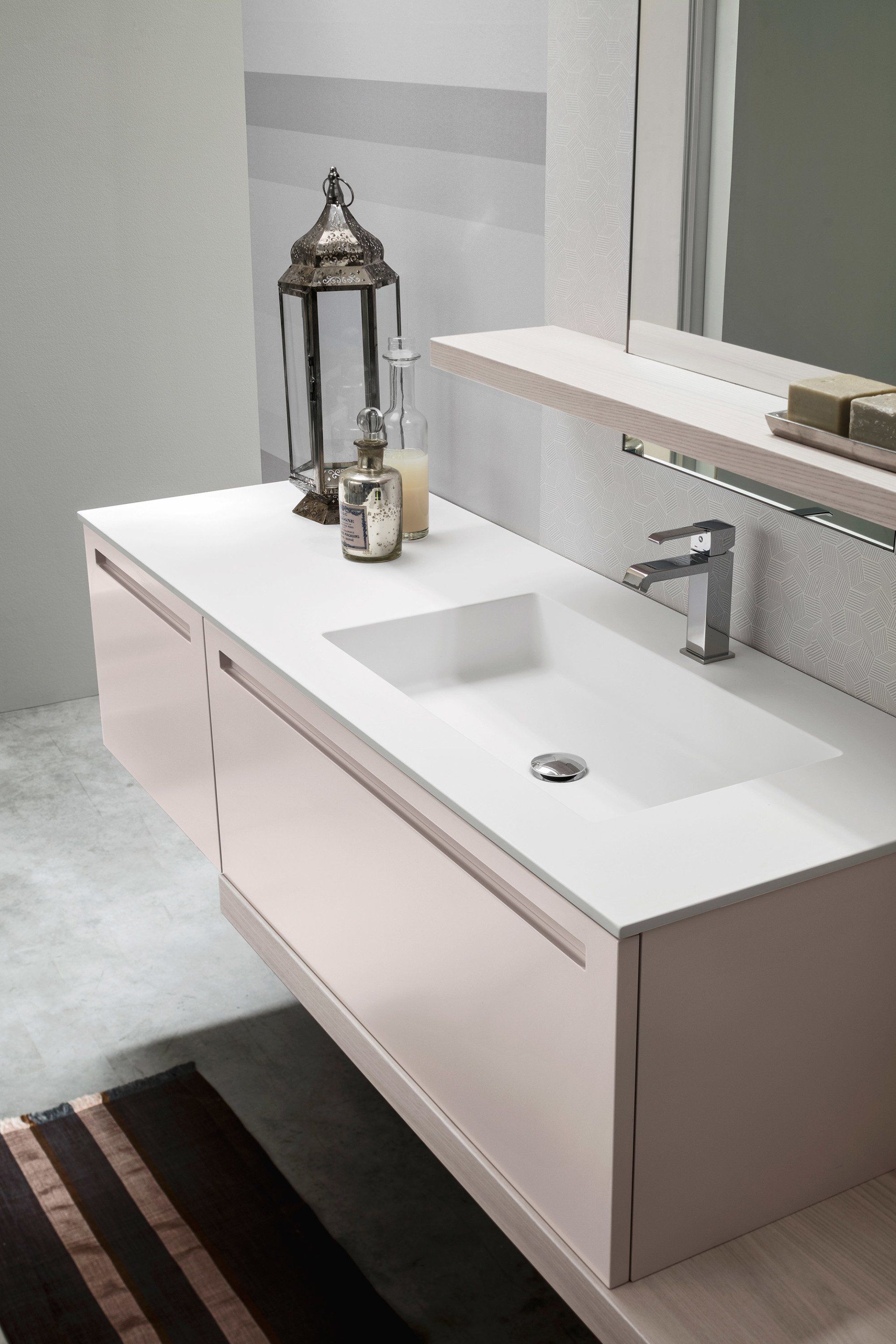 composizione bagno laccato maniglia incassata 05p1