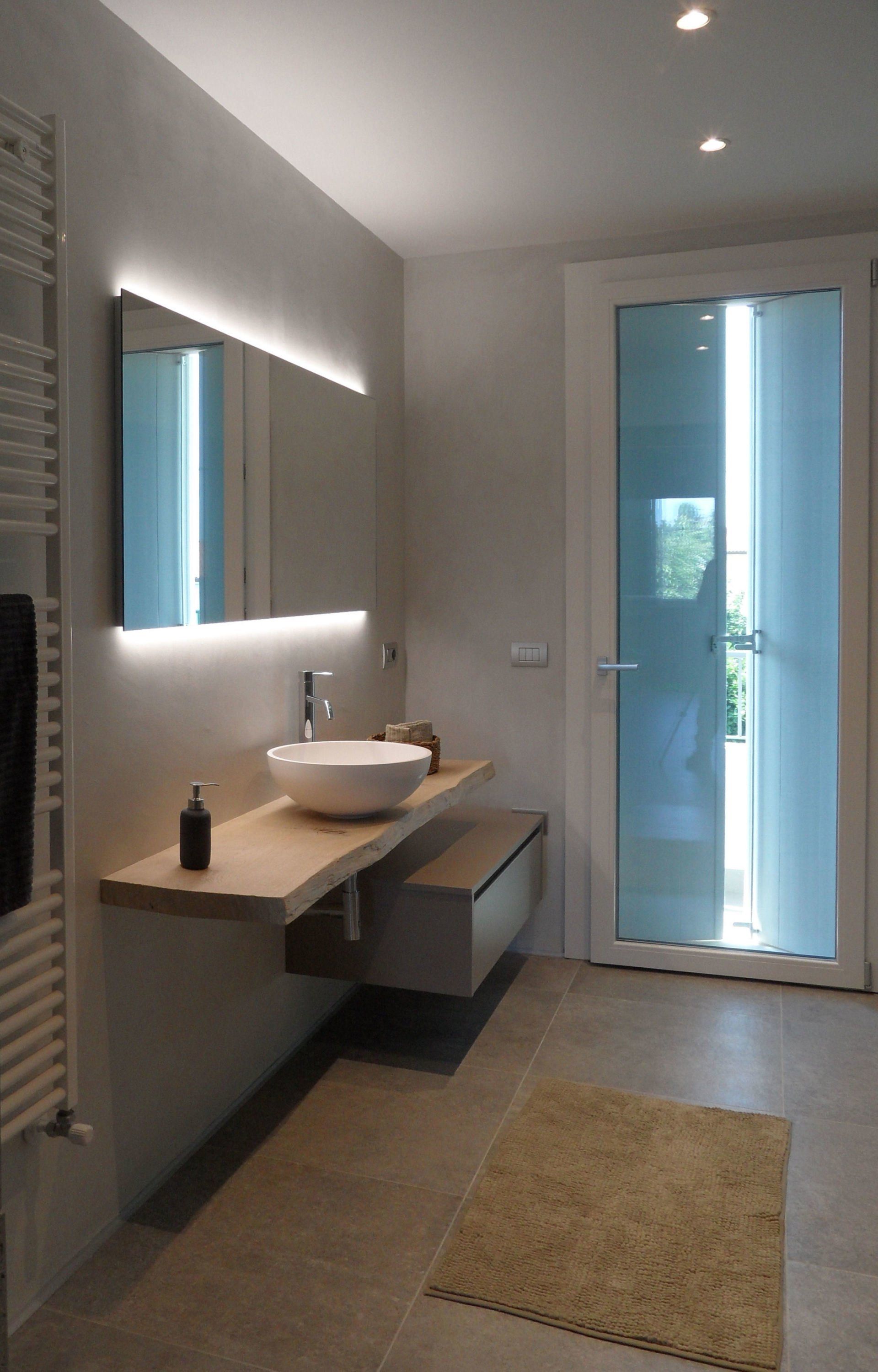 Mobile Bagno con tavolato corteccia in legno di Rovere ( Quercia )