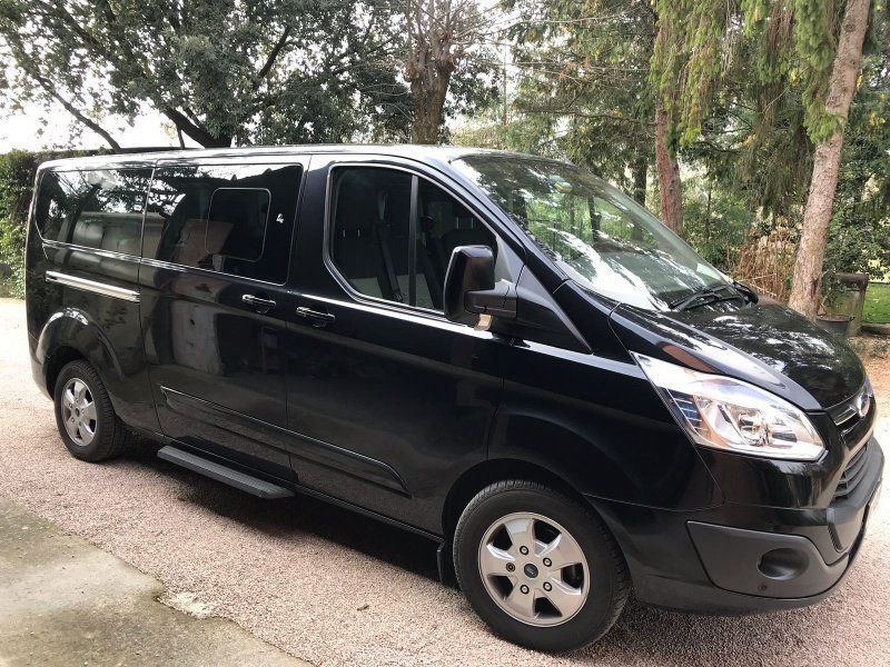 monovolume ford per trasporto disabili a noleggio