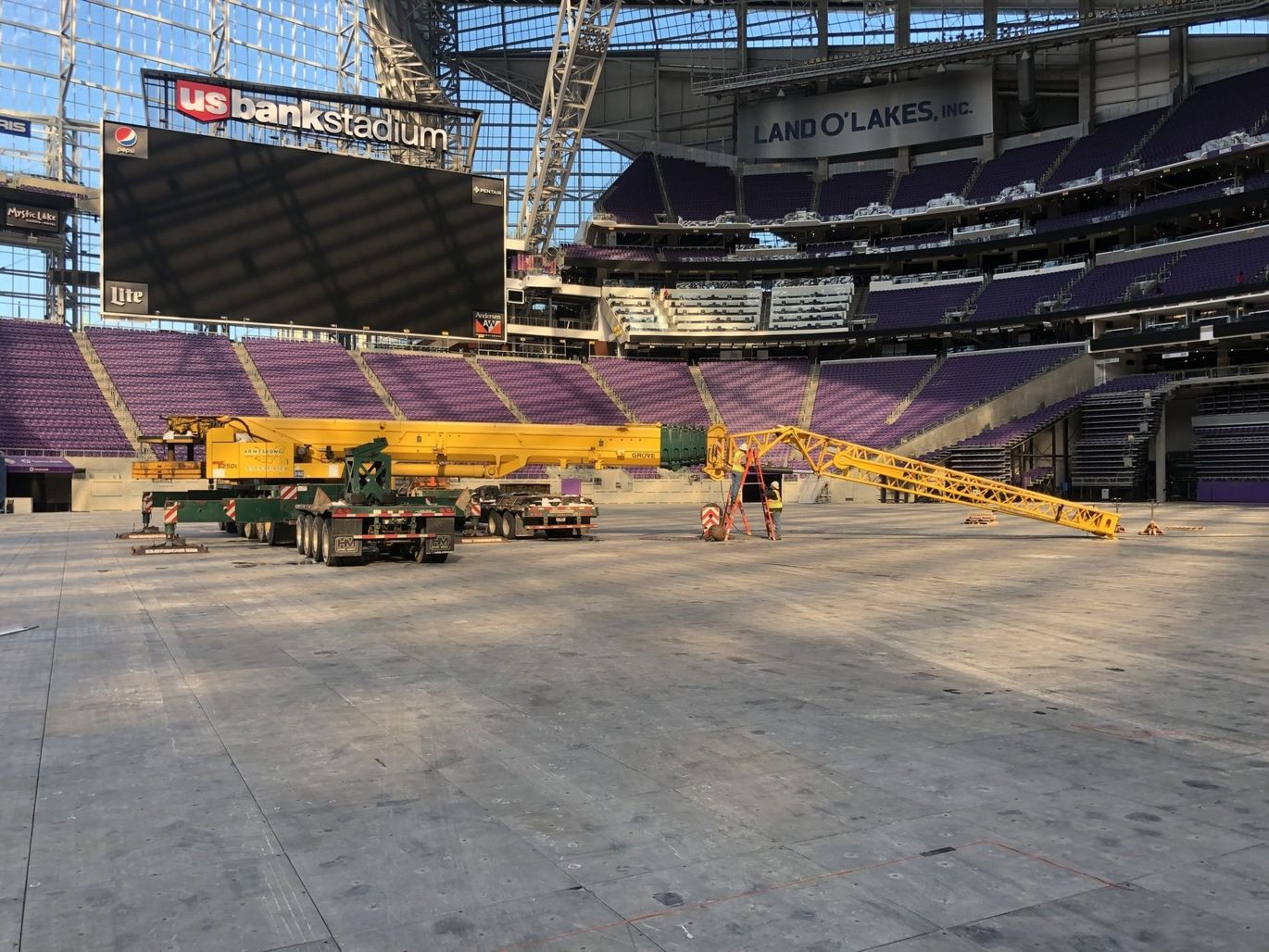 Crane & Rigging Corperation New Brighton, MN Armstrong Crane