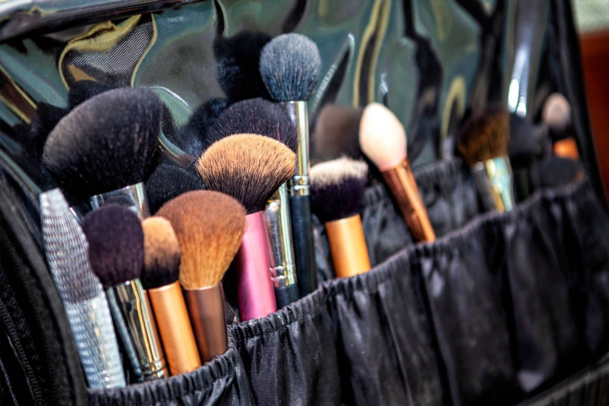 Makeup Set mit diversen Pinseln