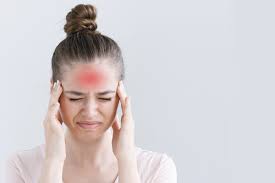 Capire cosa causa il mal di testa e trovare trattamenti per alleviare il dolore