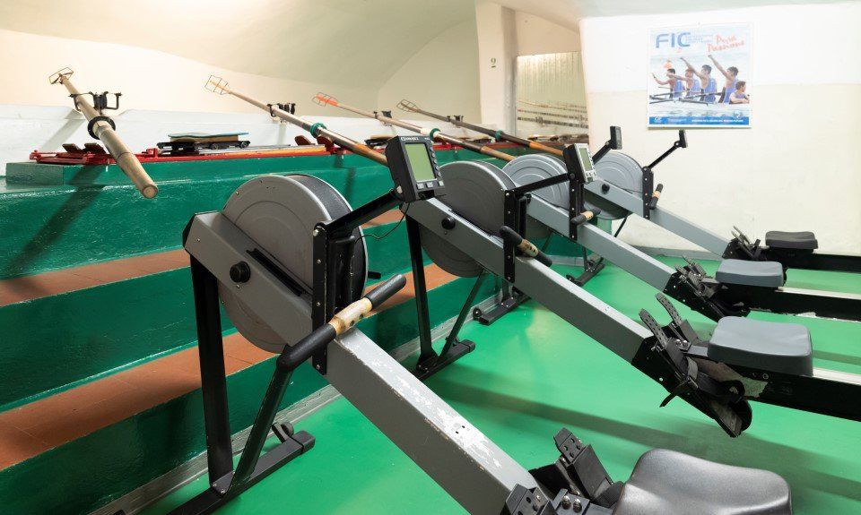 attrezzi per l'allenamento di canottaggio