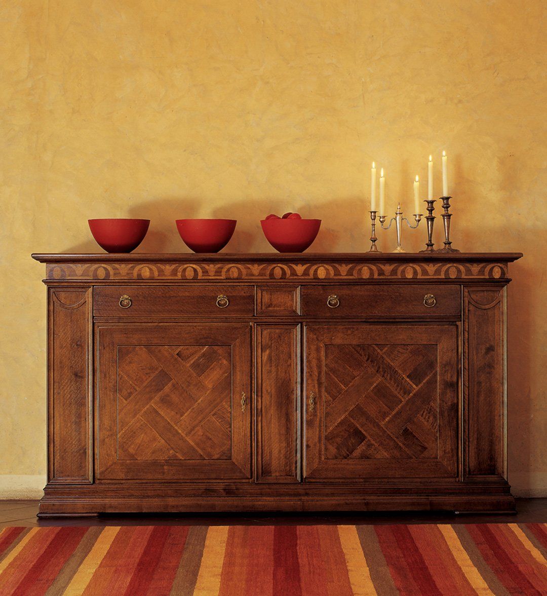 credenza in legno classico