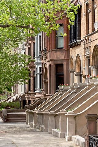 A row of brownstones in Brooklyn, NY.