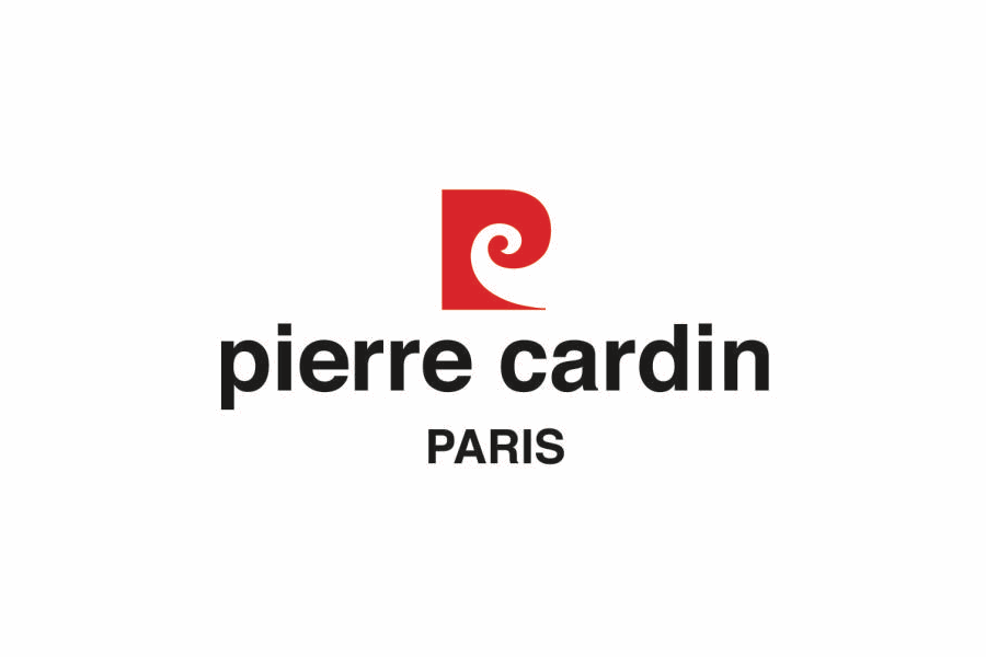 Logo Pierre Cardin in rosso e nero, con un vortice e la scritta 