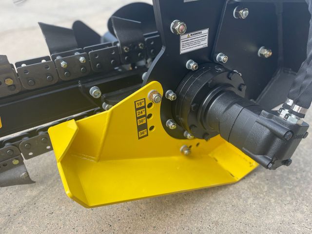 Digga Trencher for Mini Skid Steer w/Earth Chain, 3' x 6