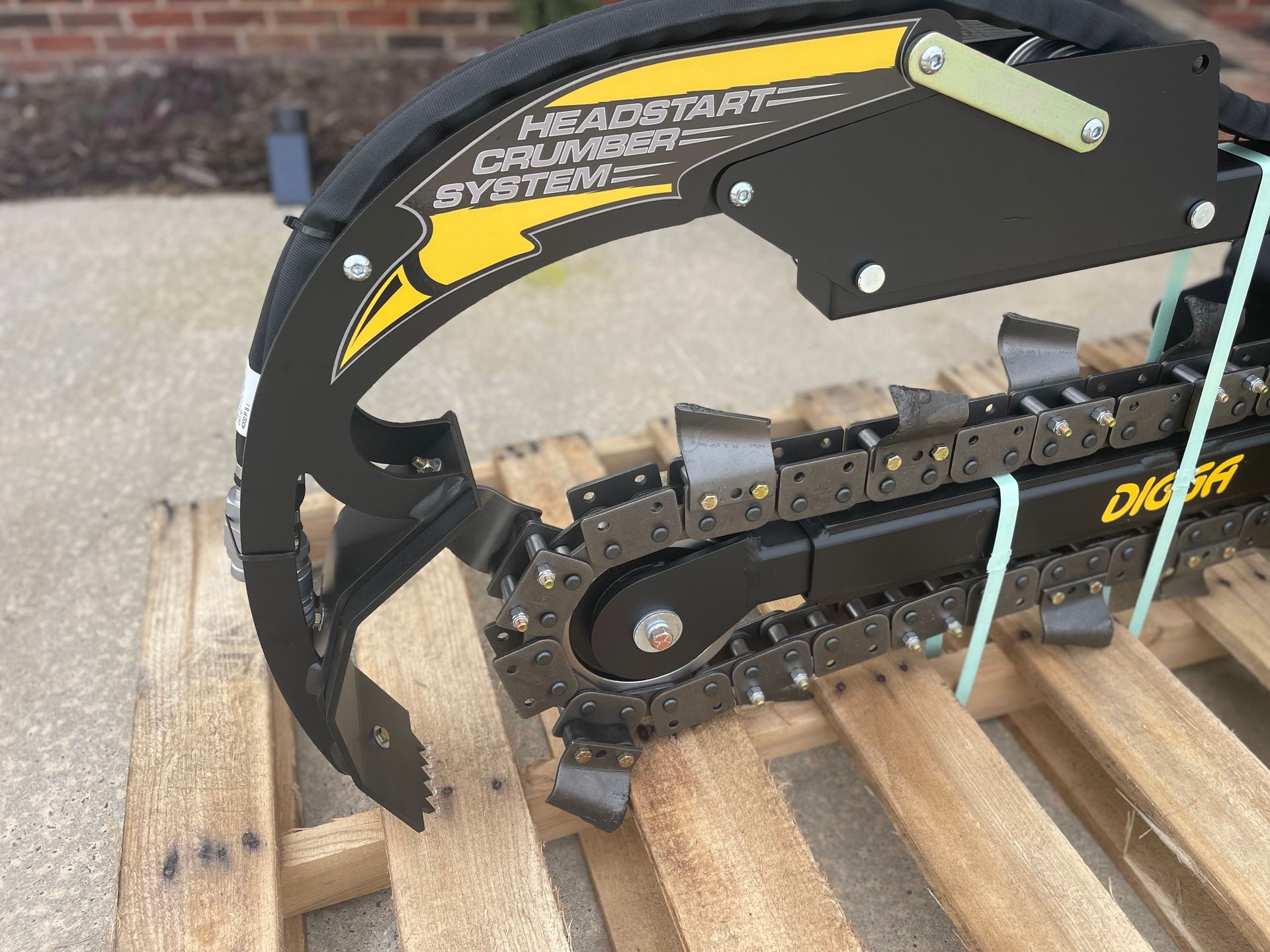 Digga Bobcat MT100 Trencher Attachment w/Earth Chain 3' x 6