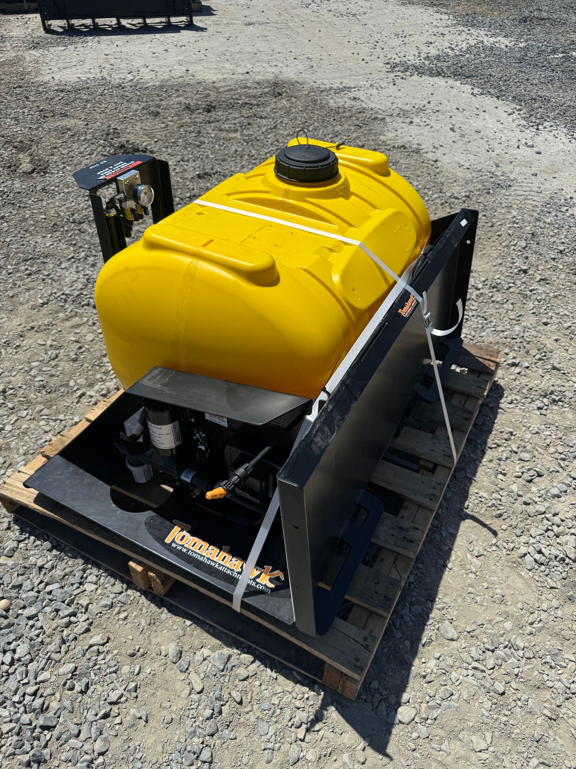 Tomahawk 60 Gal Sprayer Attachment