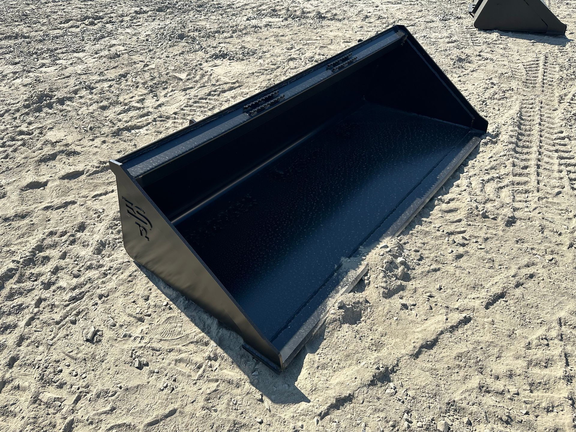 72" smooth bucket for bobcat express steel
