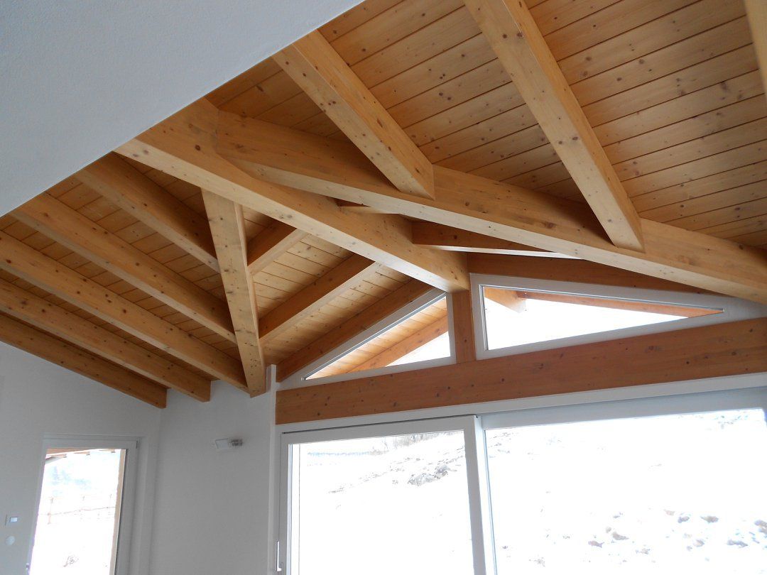 EDIFICI E TETTI IN LEGNO foto 1