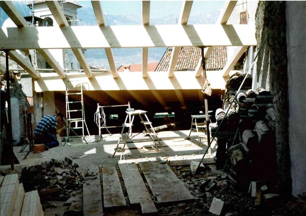 EDIFICI E TETTI IN LEGNO foto 6