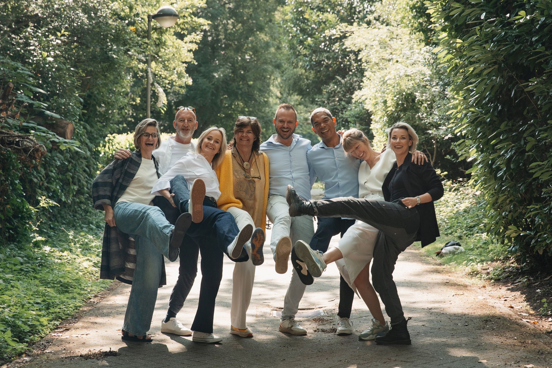 Diagram: Enthousiasme in hartvorm, omgeven door elkaar kruisende cirkels met de labels: Betekenis, Natuur, Financiën en Mensen.