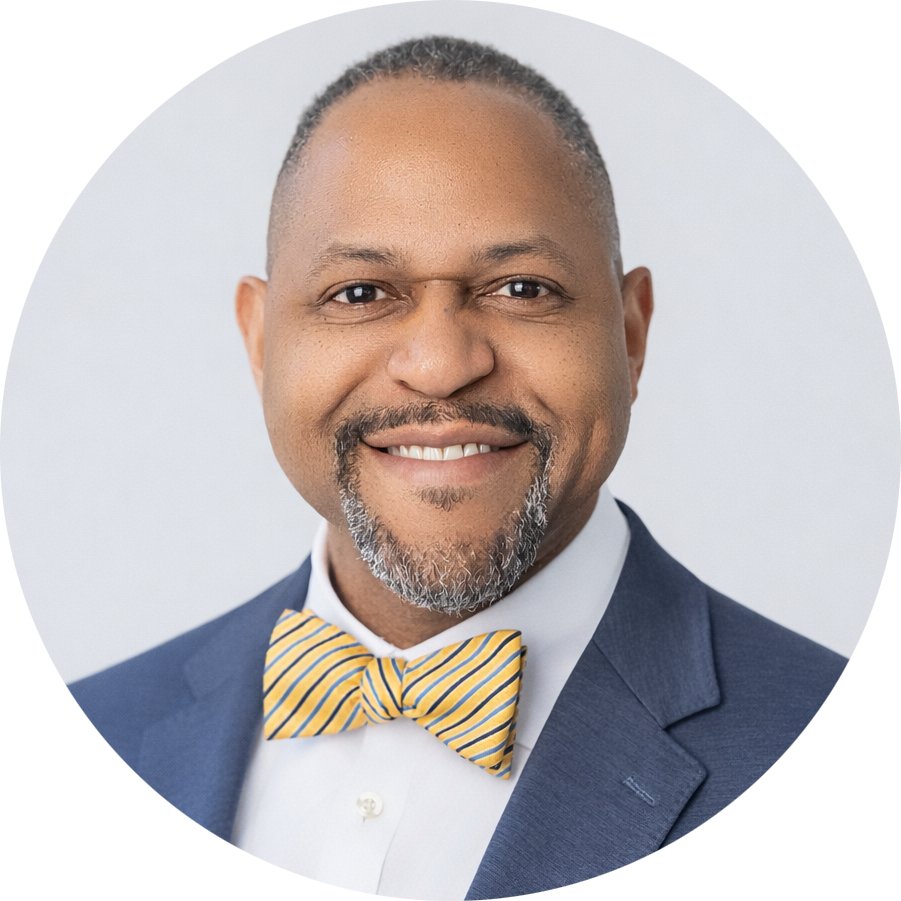 Headshot of Rey Hollingsworth Falu