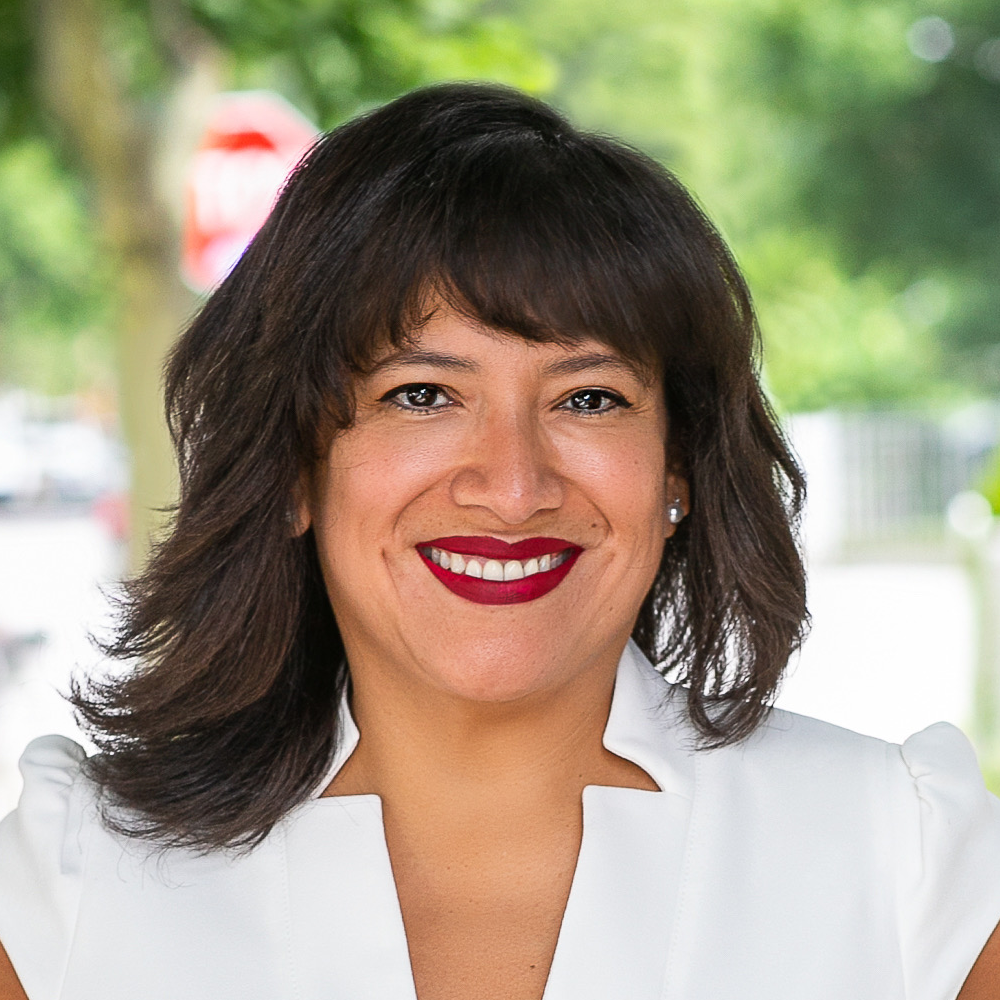 Headshot of Veronica Suarez