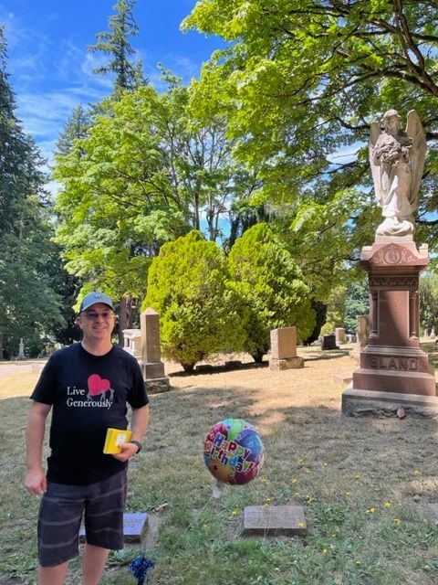 Uncle Jeff and Angel Eyes Statue - Bayview Cemetery Bellingham WA