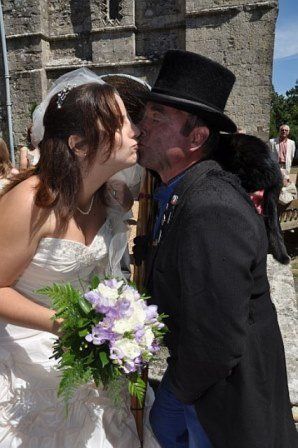 Traditional bride kiss from Chimney Sweep