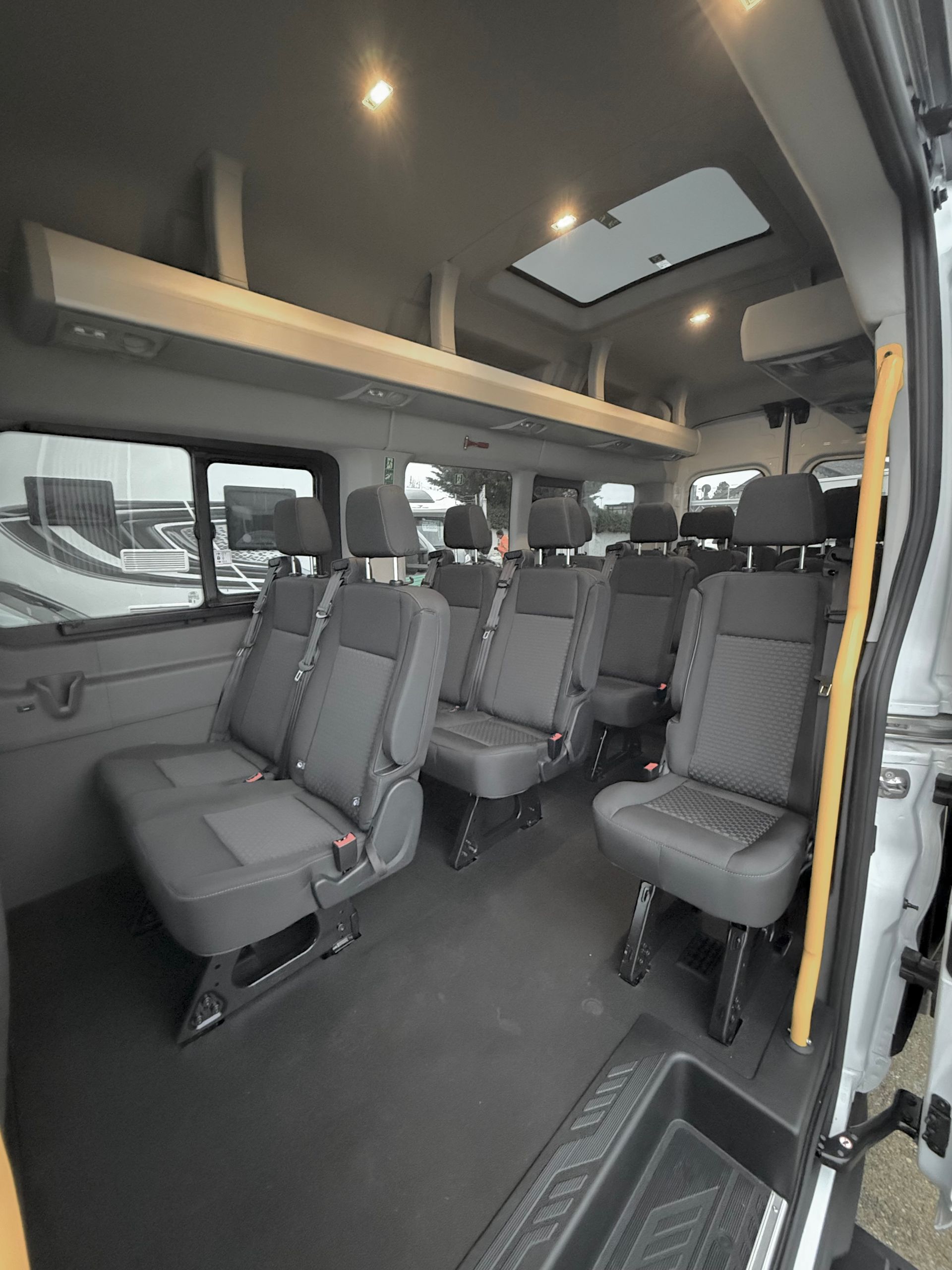 Rent a Ford Transit 16/17 Seat Minibus Hire Self Drive Mini-bus Rental mini van people carrier mover ford transit trend with digital tachograph