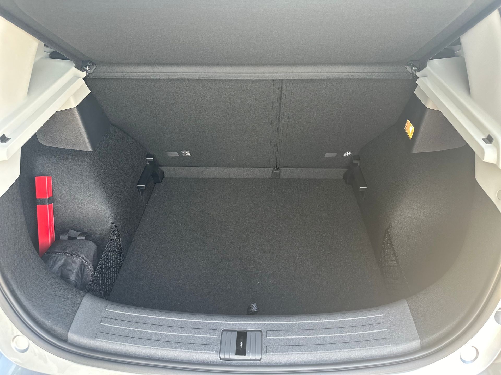 SUV car hire, perfect family sized rental car, automatic transmission, MG, ZS, large boot,