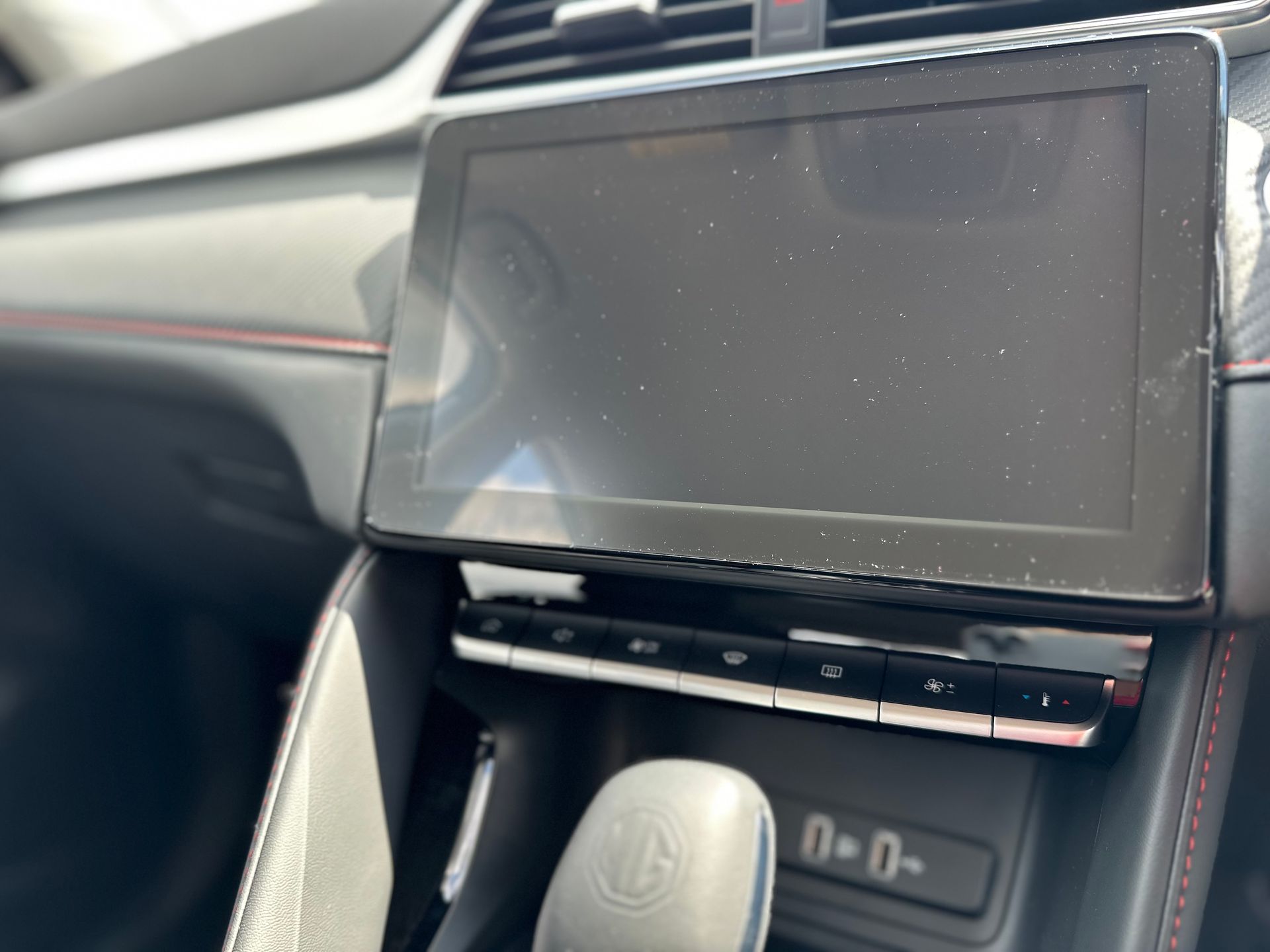 SUV car hire, perfect family sized rental car, automatic transmission, MG, ZS