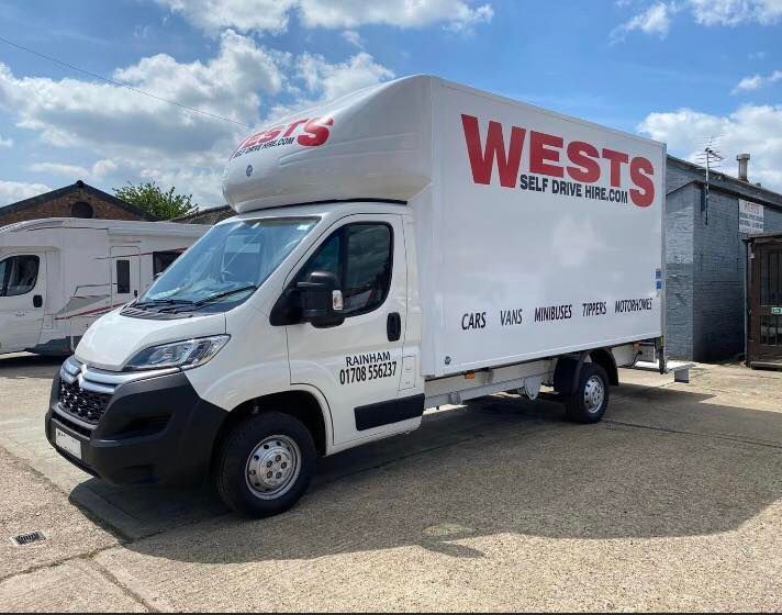 Van_rental_large_box_van_luton_hire