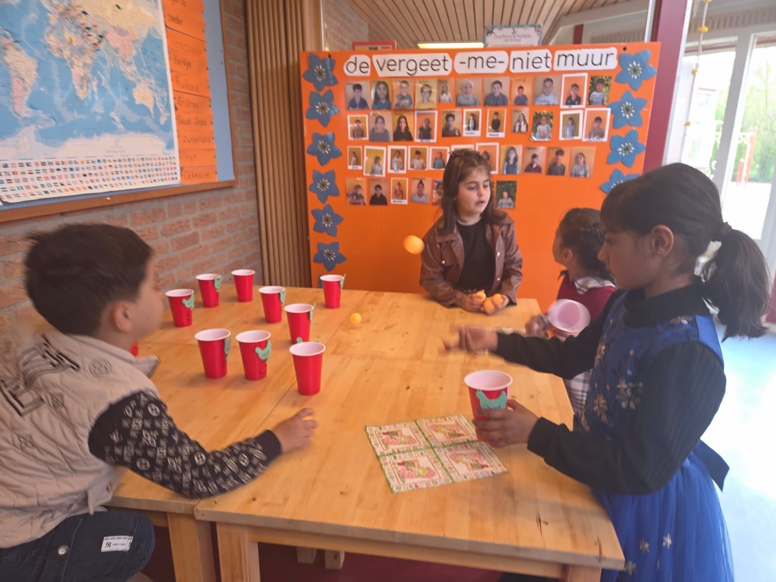 Paasfeest 2026 op AZC School Het Uitzicht