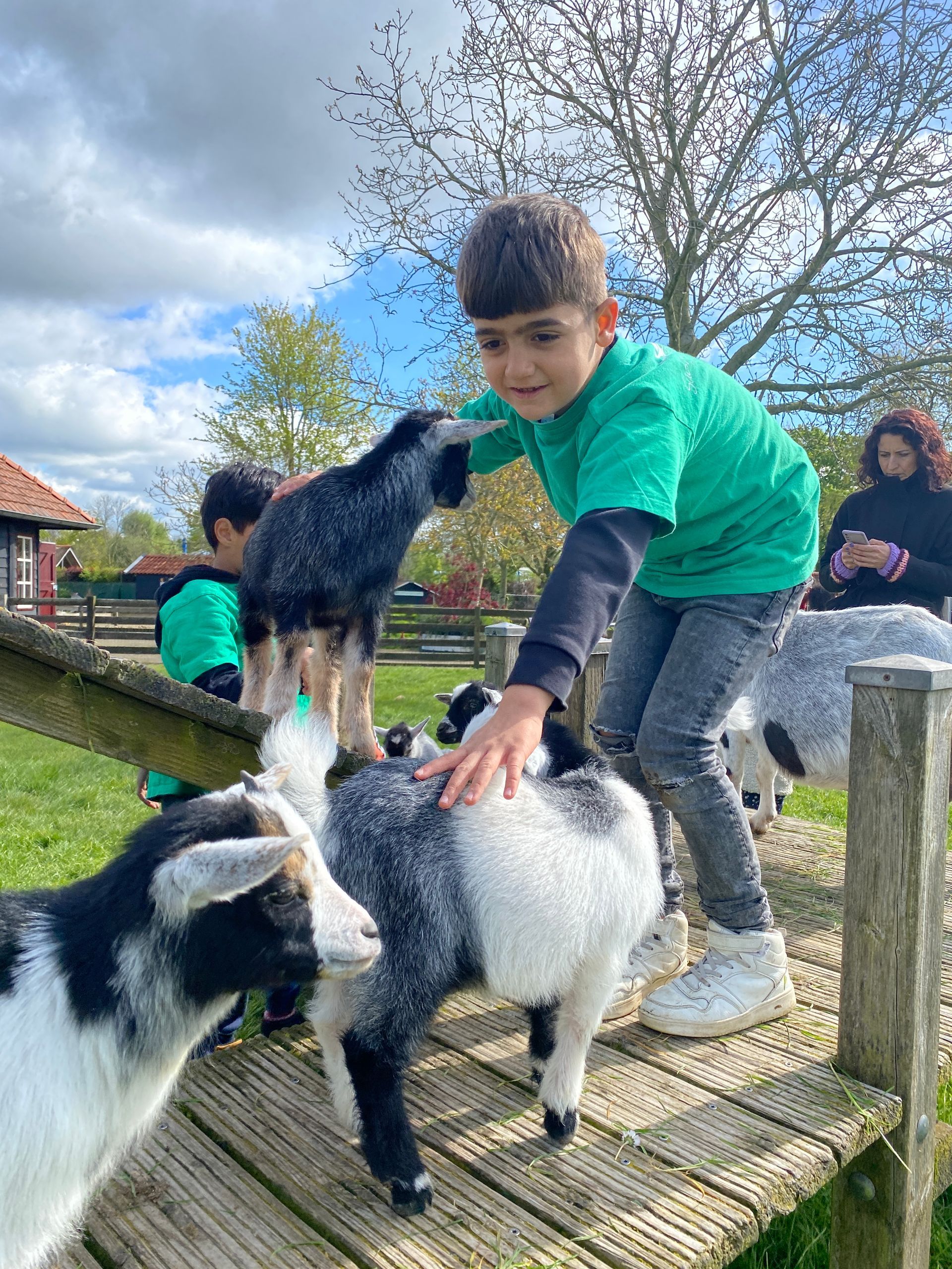 AZC school Het Uitzicht op schoolreisje naar de Binnenmaas