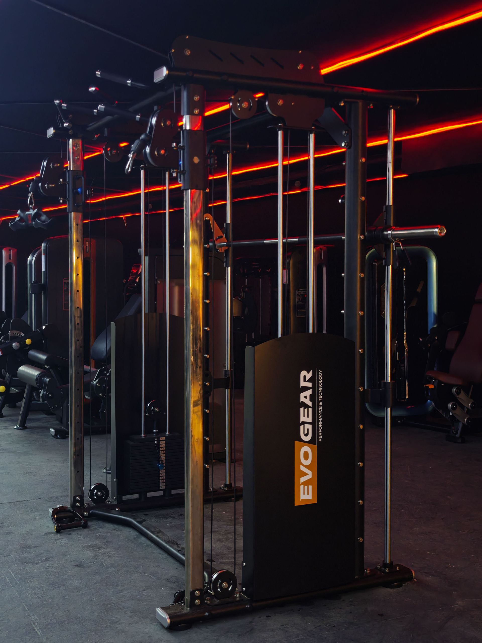 An evo gear machine is in a gym