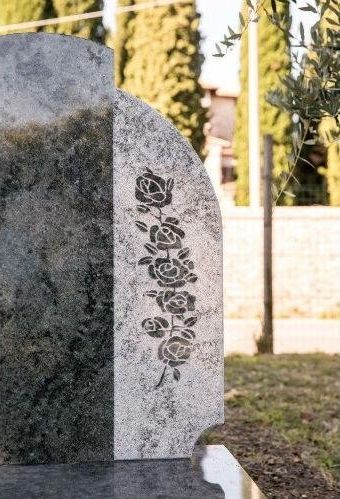lapide personalizzata in marmo