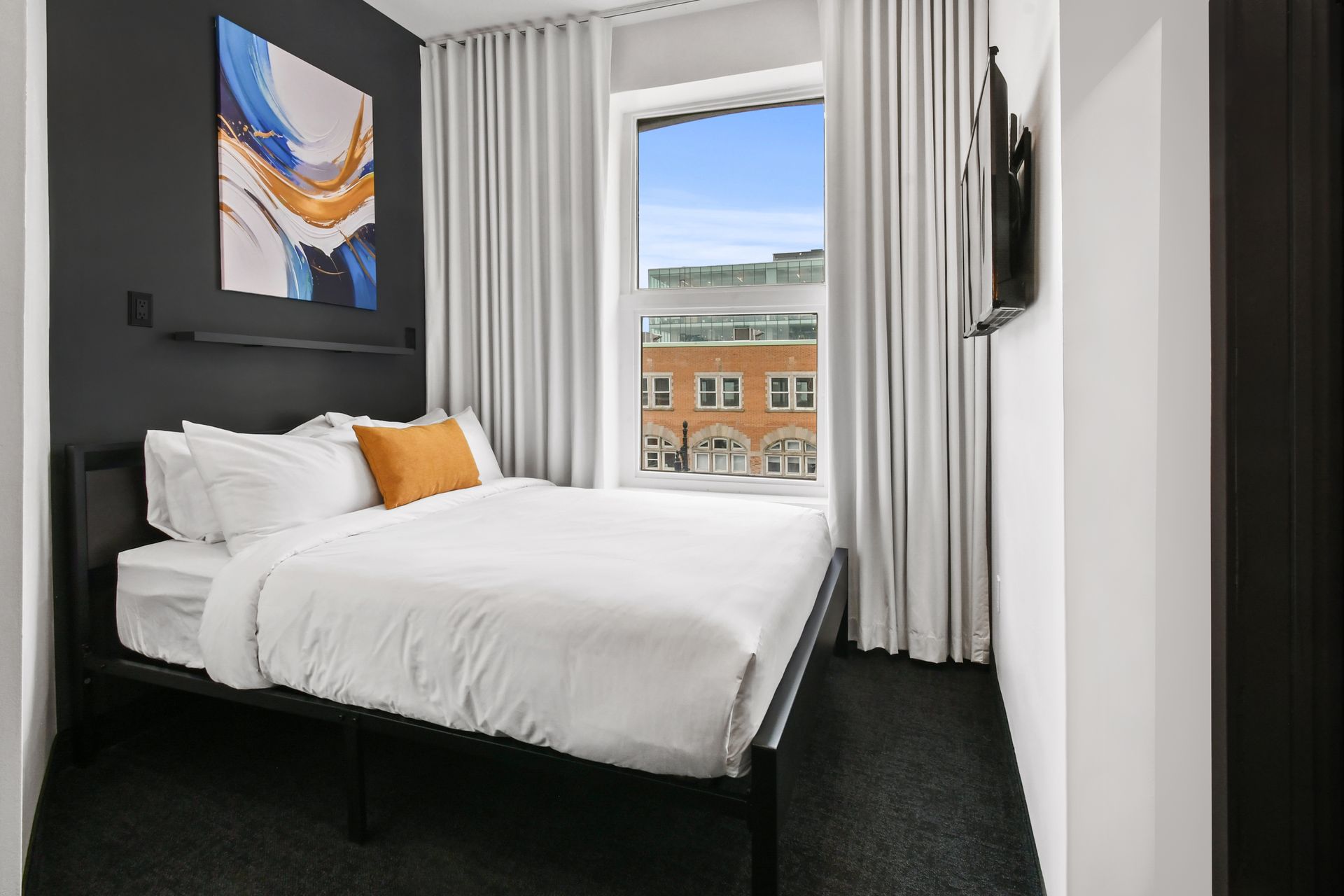  Queen Bed Room - Beautiful City View