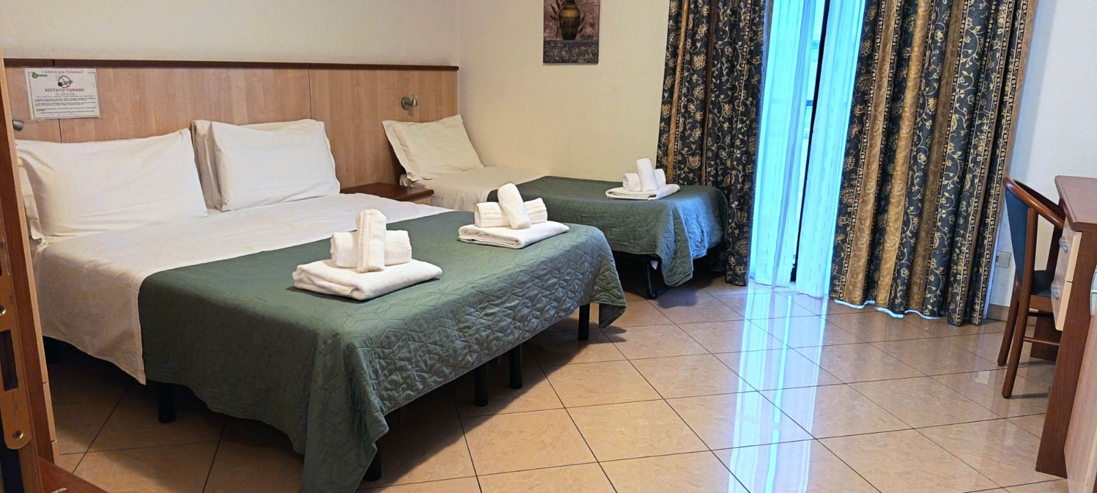 Interno di una camera dell'Hotel Nuovo Sole